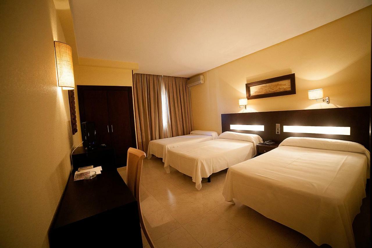 Hotel El Meson 토리호스 외부 사진