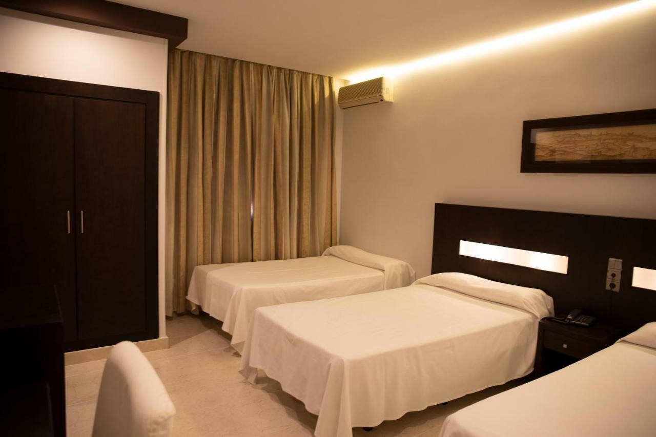 Hotel El Meson 토리호스 외부 사진