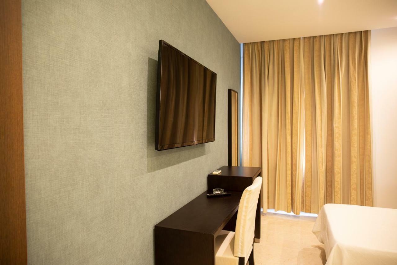 Hotel El Meson 토리호스 외부 사진